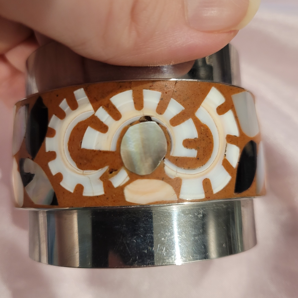Abalone Shell And MOP Patterned Bangle - Picture 4 of 4
